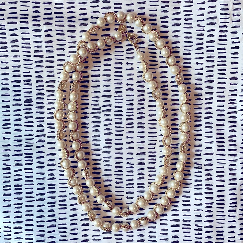 {Banana Republic} Pearl Necklace!